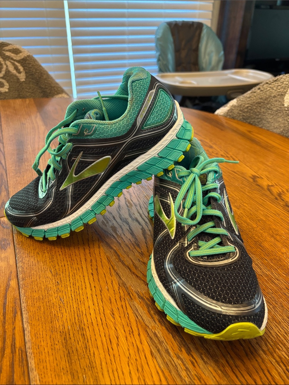 Brooks  Adrenaline GTS 16 Women's Teal Aquamarine Running Shoes